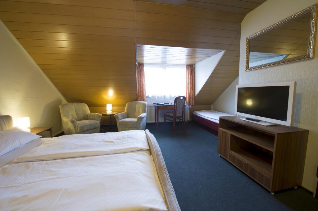 Hotel Continental Saarbrücken Oda fotoğraf