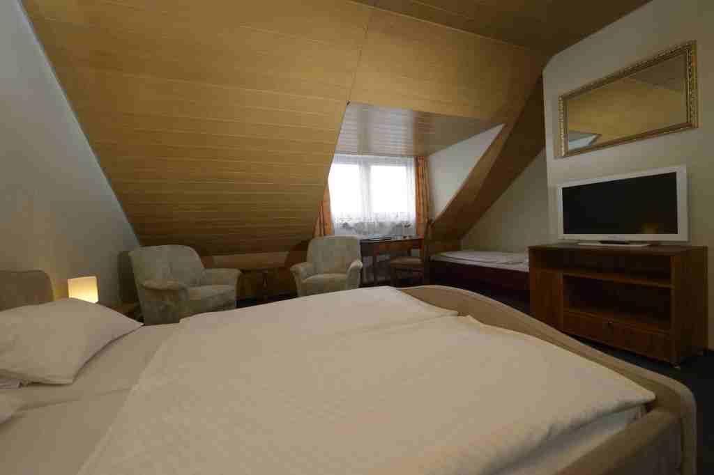 Hotel Continental Saarbrücken Oda fotoğraf